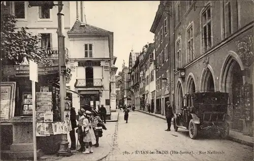 Ak Évian les Bains Haute Savoie, Rue Nationale, Zeitungskiosk