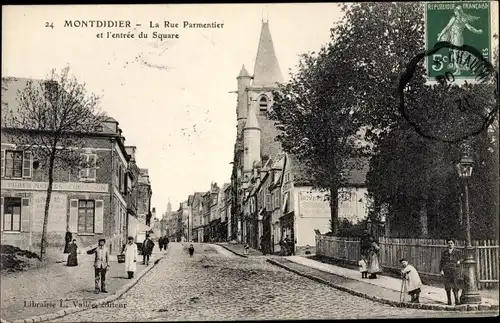 Ak Montdidier Somme, La Rue Parmentier et l'entree du Square