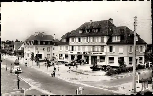 Ak Franceville Calvados, L'Hotel des Pins