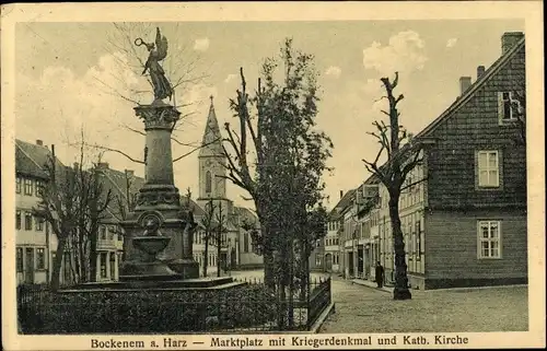 Ak Bockenem am Harz, Marktplatz, Kriegerdenkmal, Kath. Kirche