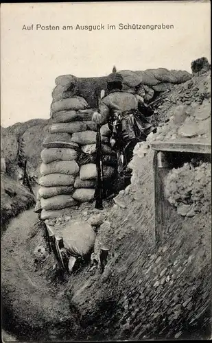 Ak Soldat auf Posten am Ausguck im Schützengraben, I WK