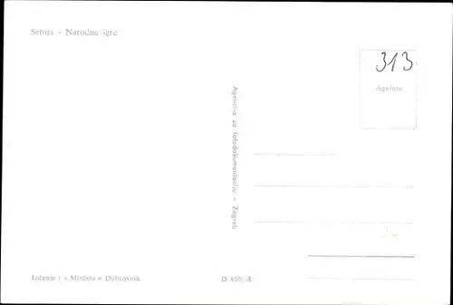 Ak Männer und Frauen in serbischen Volkstrachten