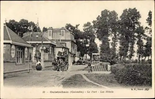 Ak Ouistreham Calvados, Le Port, Les Hotels