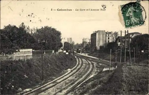 Ak Colombes Hauts de Seine, La Gare et l'Avenue Note