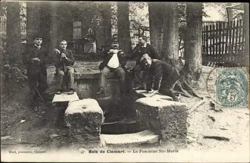 Ak Clamart Hauts de Seine, Bois de Clamart, La Fontaine Sainte Marie