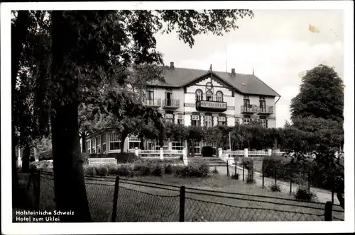 Ak Sielbeck Eutin in Ostholstein, Blick auf Hotel zum Uklei, Gartenpartie