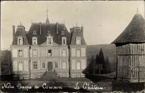 Foto Ak Notre Dame de Courson Calvados, Le Chateau