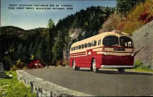 Ak Great Smoky Mountains National Park, Smoky Mountain Trailways Bus on Highway