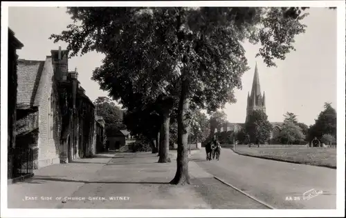 Ak Witney Oxfordshire England, East Side of Church Green