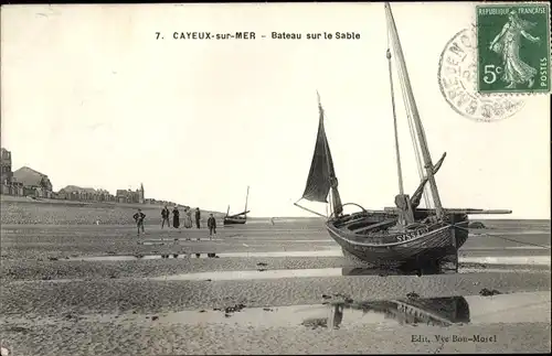 Ak Cayeux sur Mer Somme, Bateau sur le Sable