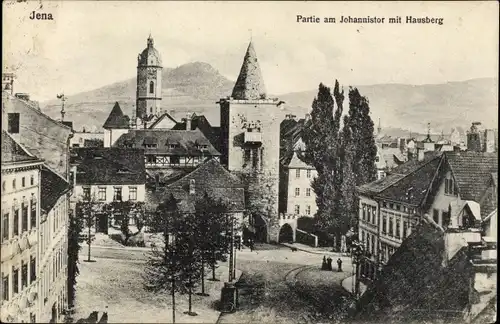 Ak Jena in Thüringen, Partie am Johannistor mit Hausberg