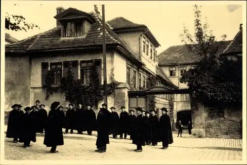 Foto Ak Jena in Thüringen, Gruppe Kinder am Eingang