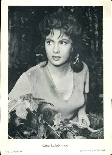 Ak Schauspielerin Gina Lollobrigida, Portrait