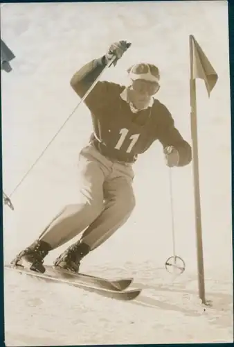 Foto Wintersport, Skirennläufer Georg Schneider, Startnr. 11