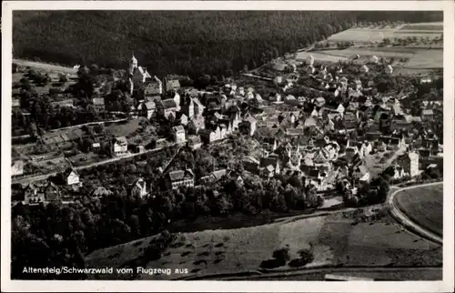 Ak Altensteig im Kreis Calw Baden Württemberg, Fliegeraufnahme vom Ort