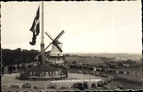 Foto Ak Dybbøl Sogn Düppel Dänemark, Genforeningsdagen, Windmühle, Denkmal
