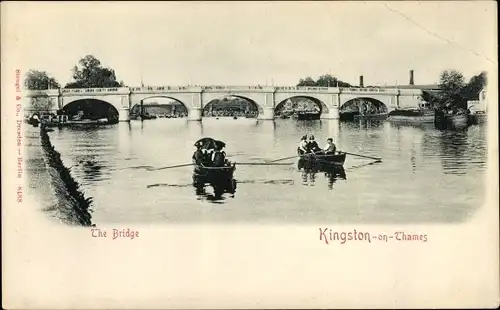 Ak Kingston on Thames London England, The Bridge, Ruderpartie