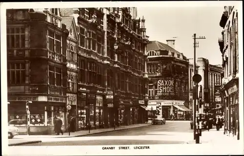 Ak Leicester East Midlands England, Granby Street, Geschäfte, Saxone Shoes