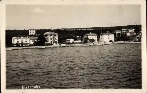 Foto Ak Malinska Kroatien, Blick auf den Ort, Uferpartie