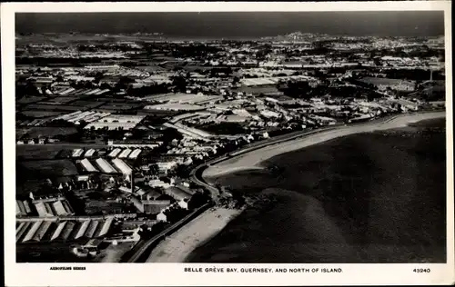 Ak Guernsey Kanalinseln, Belle Greve Bay, North of Island, Luftbild