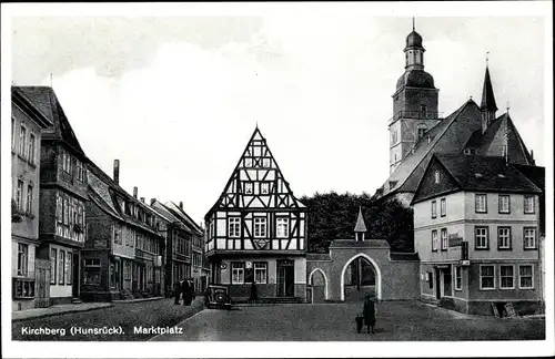 Ak Kirchberg im Rhein Hunsrück Kreis, Marktplatz, Fachwerkhäuser, Kirchturm