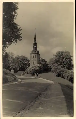 Foto Ak Tallinn Reval Estland, Straße, Kirche