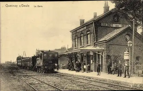 Ak Quesnoy sur Deûle Nord, Bahnhof, Gleisseite