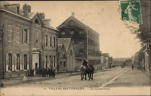 Ak Villers Bretonneux Somme, La Gendarmerie