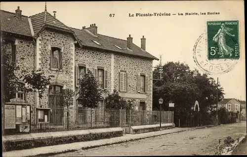 Ak Plessis Trevise Val de Marne, La Mairie, Les Ecoles