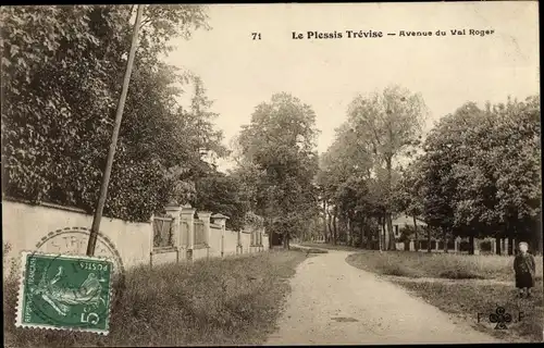 Ak Plessis Trevise Val de Marne, Avenue du Val Roger