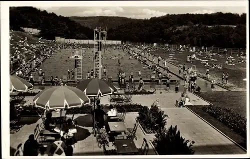 Ak Pirmasens am Pfälzerwald, Freibadanlage vom Wellenbad aus