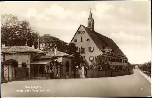 Ak Göppingen in Baden Württemberg, Partie beim Sauerbrunnen