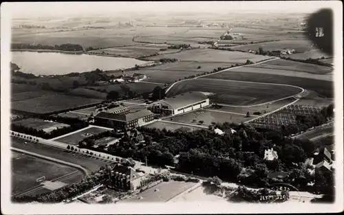 Foto Ak Ollerup Fyn Dänemark, Academie, Fliegeraufnahme