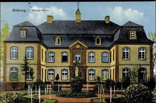 Ak Bitburg in der Eifel, Waisenhaus, Gartenanlage