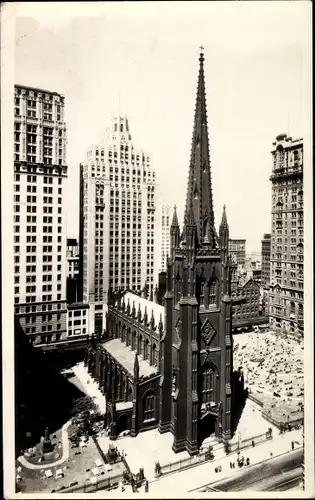 Ak New York City USA, Trinity Church at Broadway and Wall Street