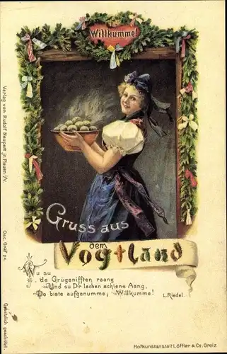 Künstler Ak Gruß aus dem Vogtland, Frau in Tracht mit Klößen