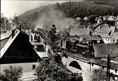 Ak Schmiedeberg Dippoldiswalde im Erzgebirge, Schmalspurbahn, Eisenbahn