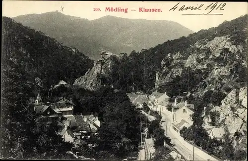 Ak Mödling in Niederösterreich, Blick auf den Ort