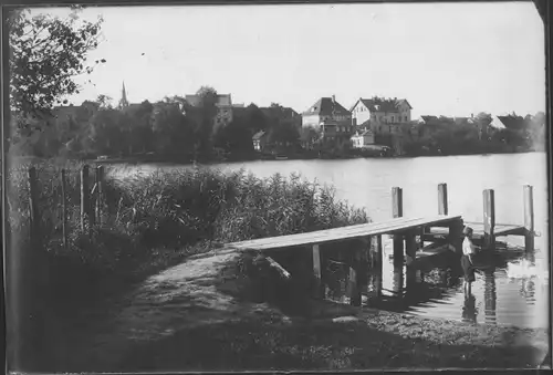 Foto Lippehne Lipiany Ostbrandenburg, Blick auf den Ort, Seepartie