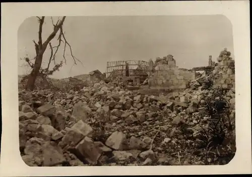 Foto Ak Thélus Pas de Calais, Zerstörte Ortschaft, Kriegszerstörungen, I WK