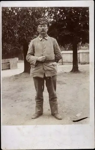 Foto Ak Deutscher Soldat, Kaiserreich, Standportrait
