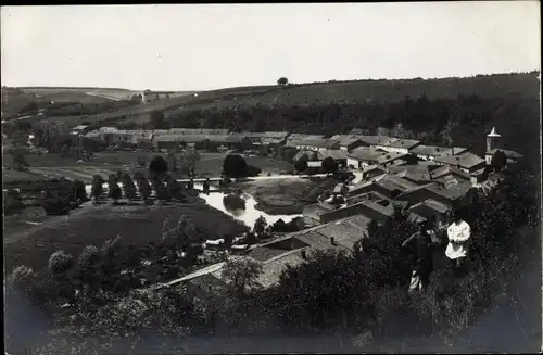 Foto Ak Bouillonville Meurthe et Moselle, Blick auf den Ort, deutsche Soldaten, I WK