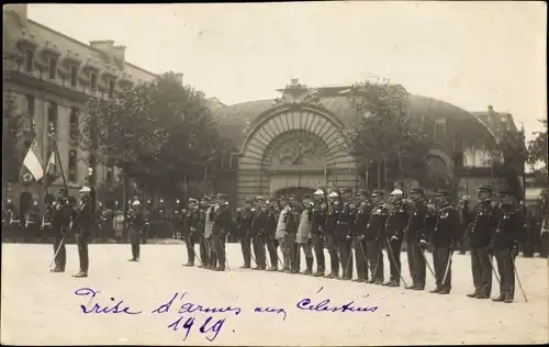 Foto Ak Lyon Rhône ?, Prise d'Armes aux Celestins