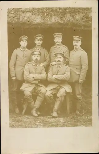 Foto Ak Deutsche Soldaten, Kaiserreich, Gruppenaufnahme, I WK, 1916