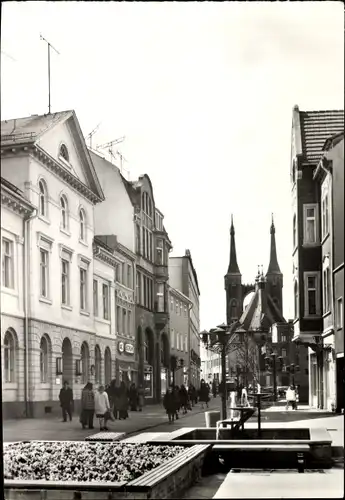 Ak Köthen in Anhalt, Fußgängerbereich, Altstadt, Stadtkirche, Holzmarkt