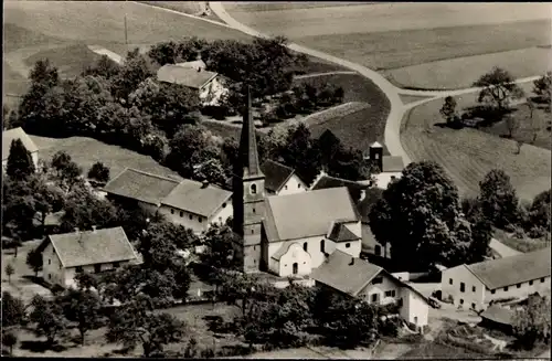 Ak Grünbach im Vogtland, Luftbild, Kirche