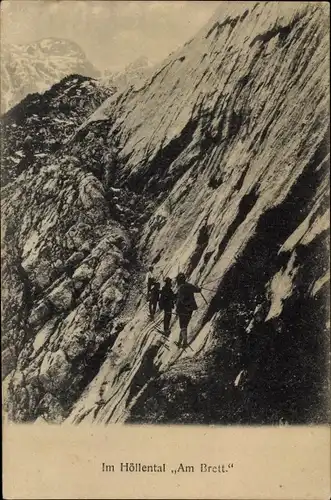 Ak Im Höllental, Am Brett, Bergsteiger an einer Steilwand