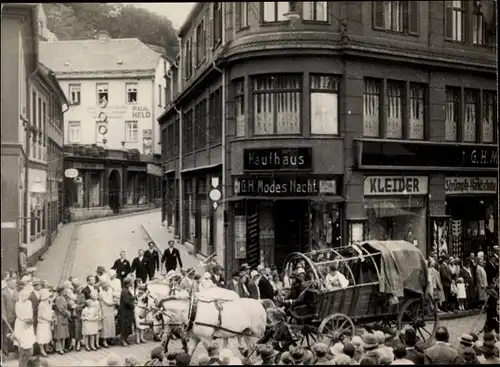 Foto Greiz in Thüringen, Schützenfest, Ernst Arnoldplatz, Umzug, Festwagen, Kaufhaus*, Autozubehör**