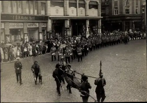 Foto Greiz in Thüringen, Schützenfest, Umzug, Kaufhaus