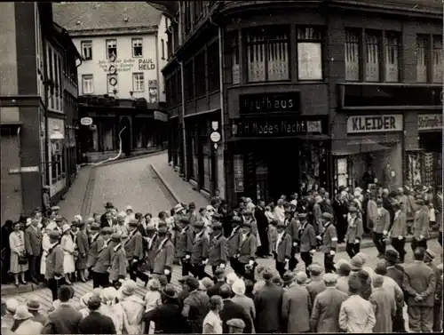 Foto Greiz Thüringen, Schützenfest, Ernst Arnoldplatz, Umzug, Schützenverein,Kaufhaus*,Autozubehör**